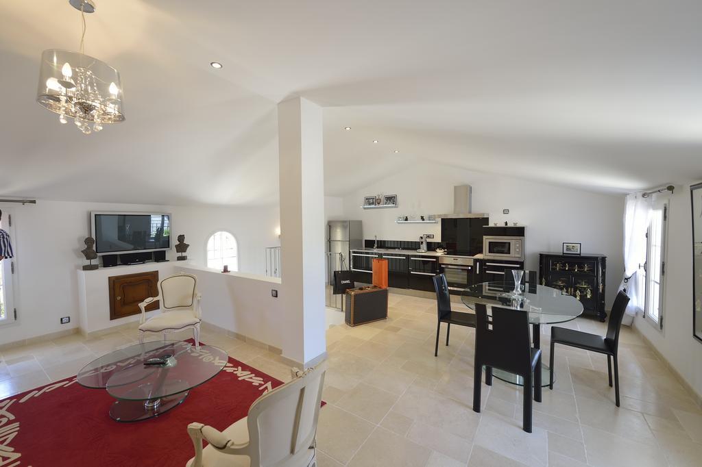 Chateau De La Clapiere Hyeres Phòng bức ảnh